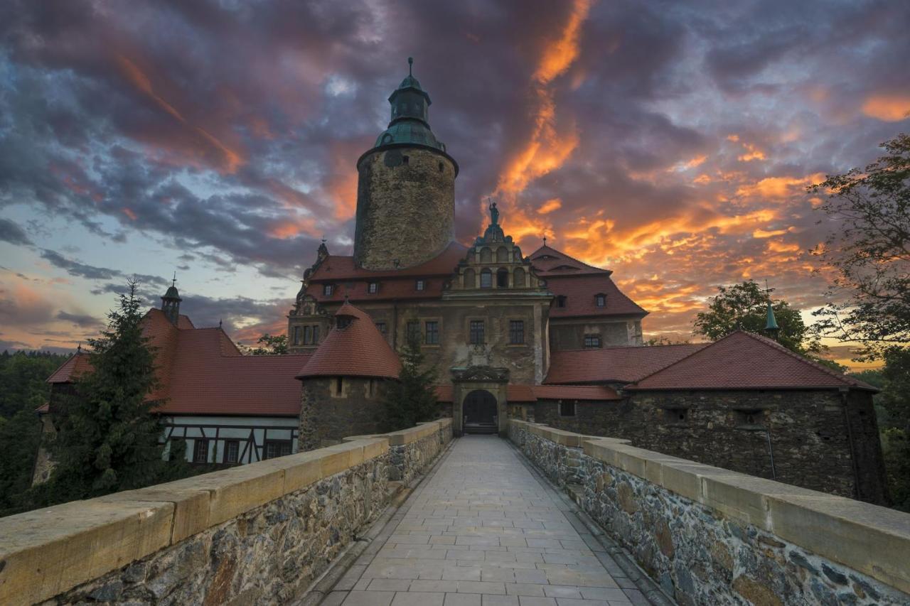 Zamek Czocha Aparthotel Leśna Exterior foto