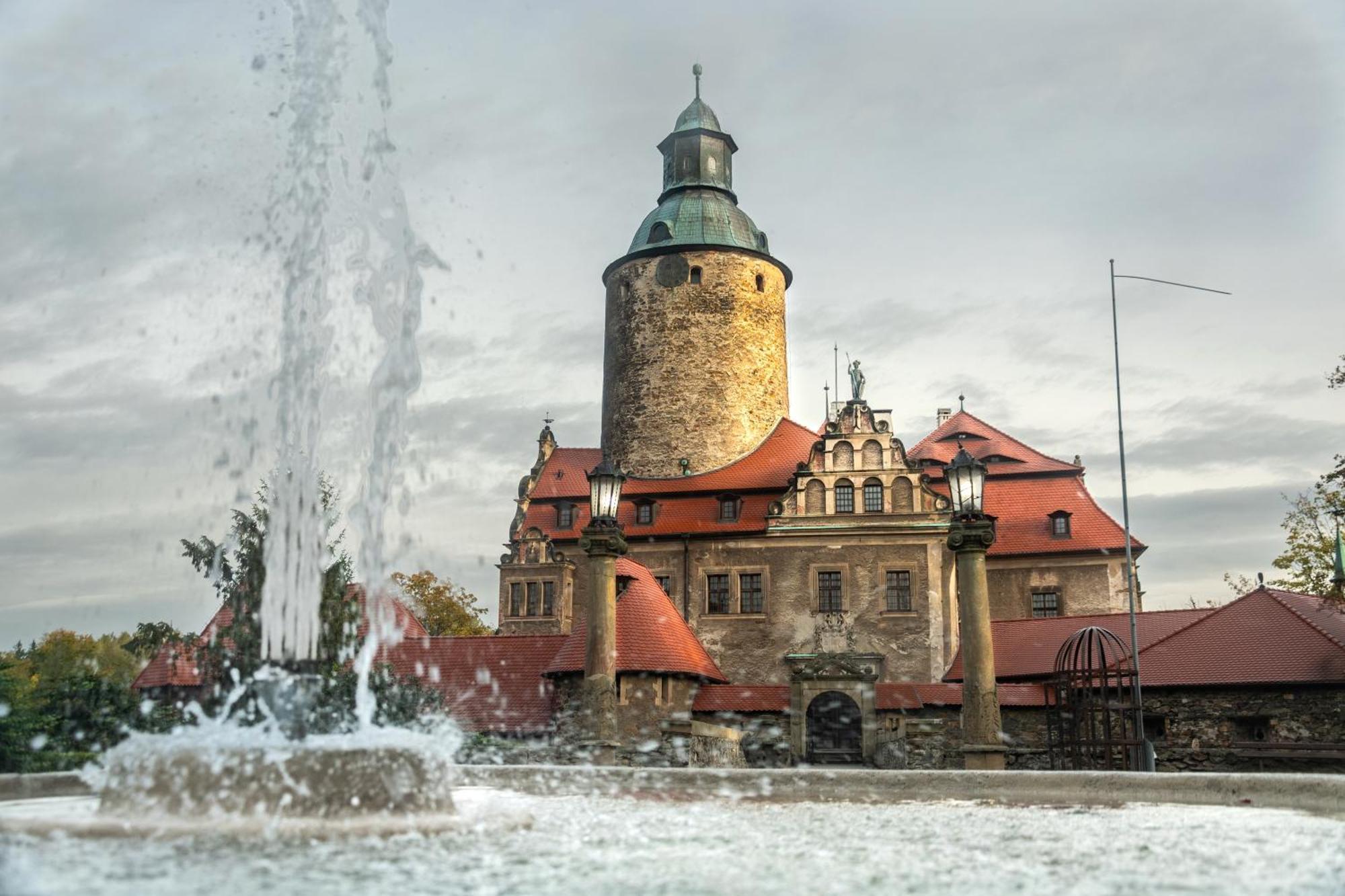 Zamek Czocha Aparthotel Leśna Exterior foto