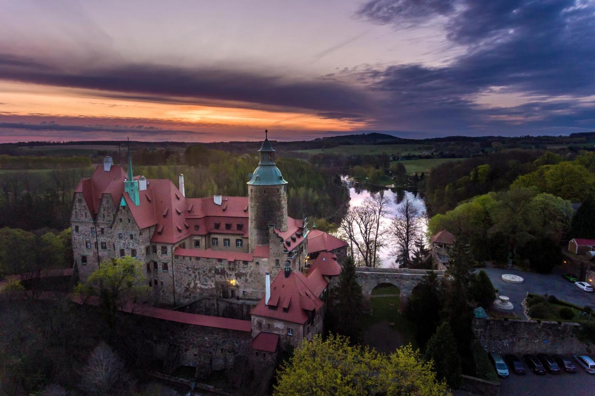 Zamek Czocha Aparthotel Leśna Exterior foto